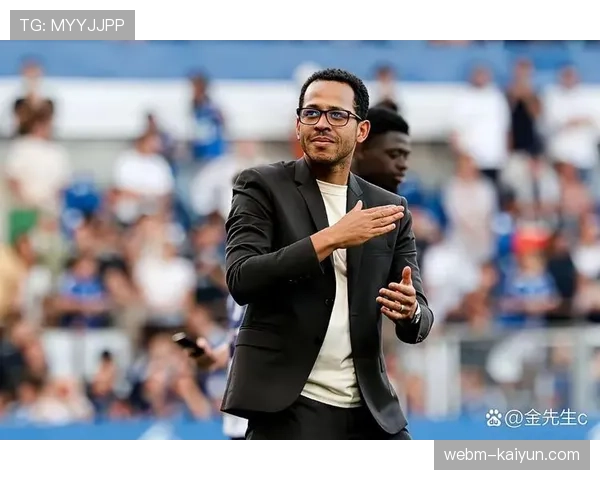 切尔西压迫体系激进，罗塞尼尔人盯人防守要求全场执行